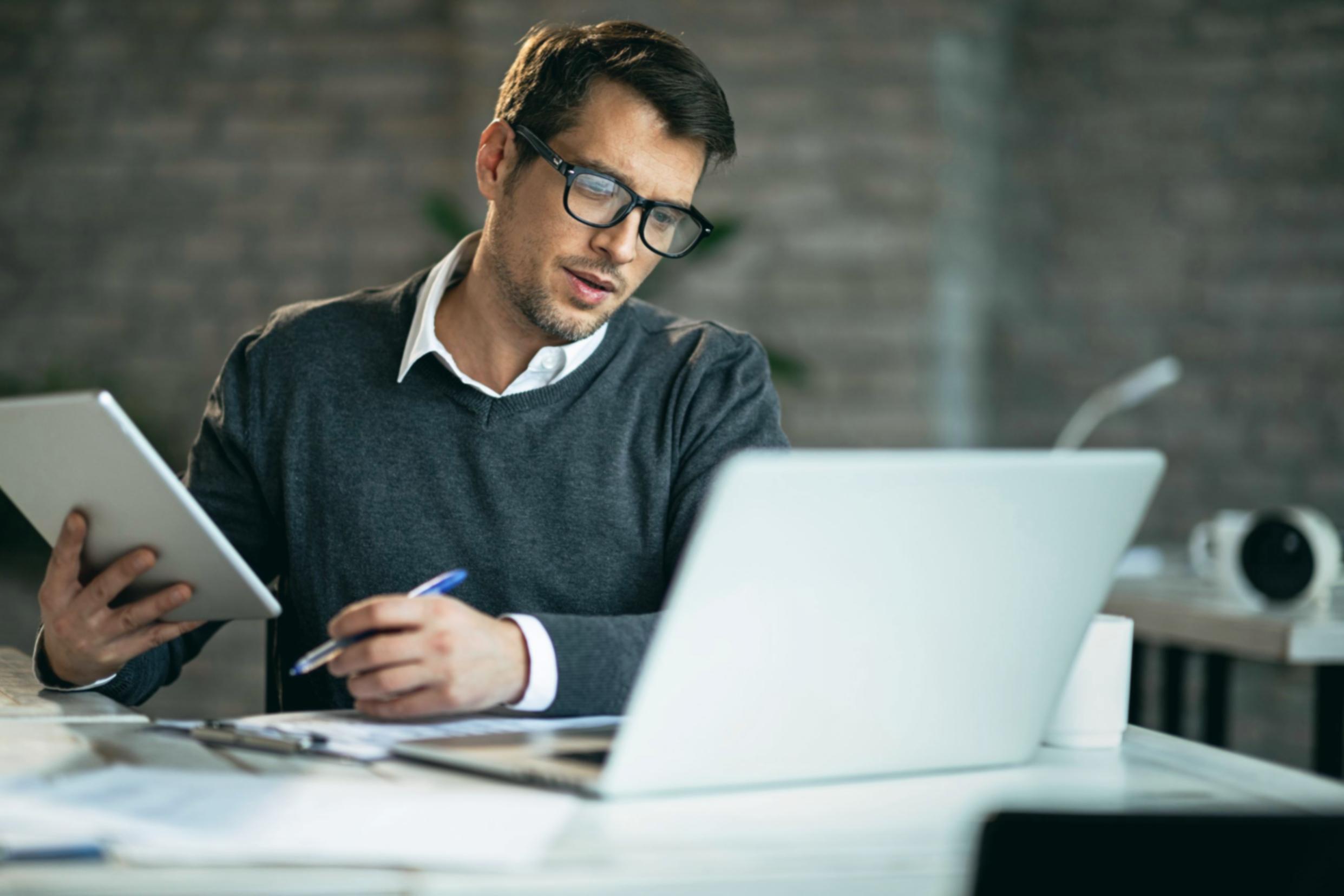 Budget benchmarking methodology and analysis